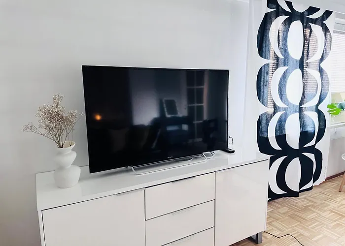 Apartment Peaceful Artsy *